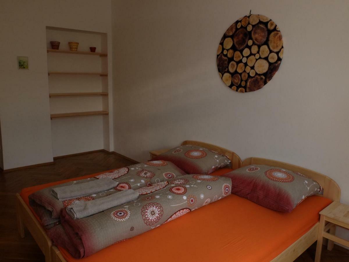 Apartment Trebon Luaran gambar